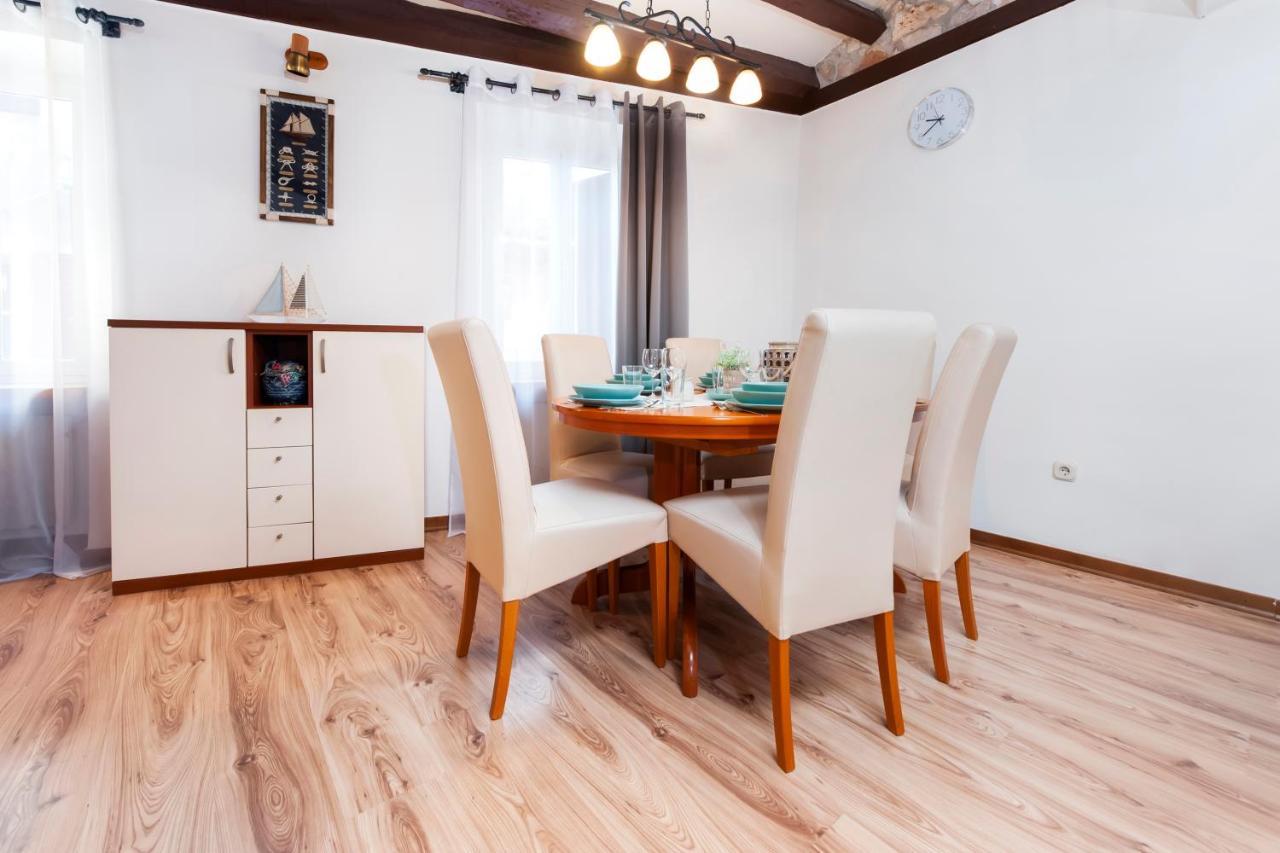 Ap Downtown Apartment Ρόβινι Εξωτερικό φωτογραφία