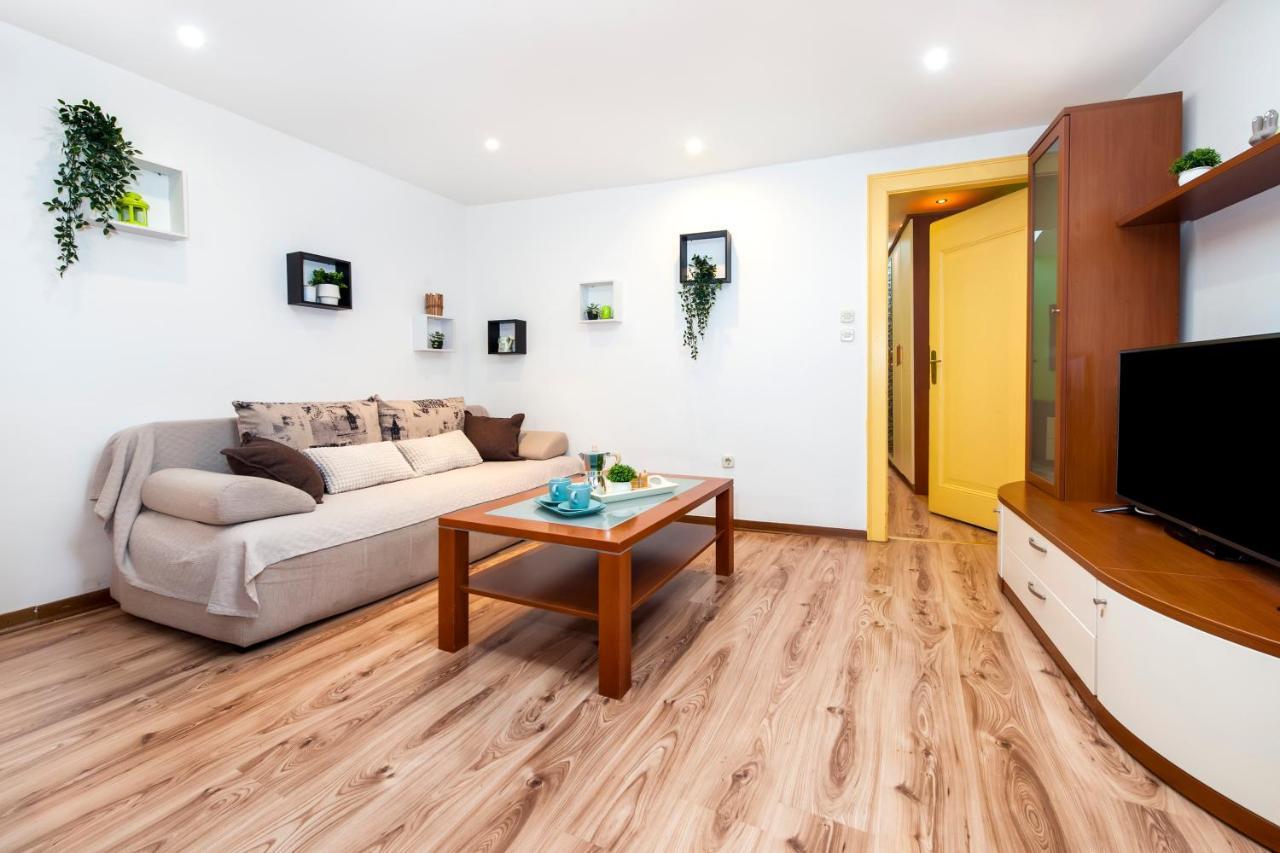 Ap Downtown Apartment Ρόβινι Εξωτερικό φωτογραφία